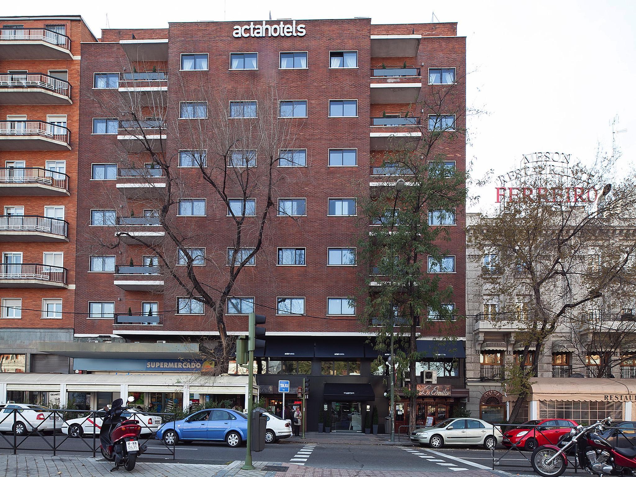 Hotel Acta Madfor Madrid Kültér fotó